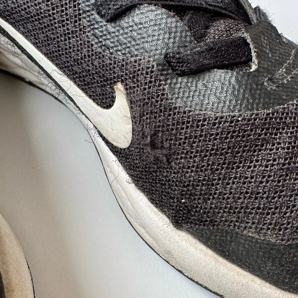 Nike Kids Black & White Sneakers - Picture 10 of 13